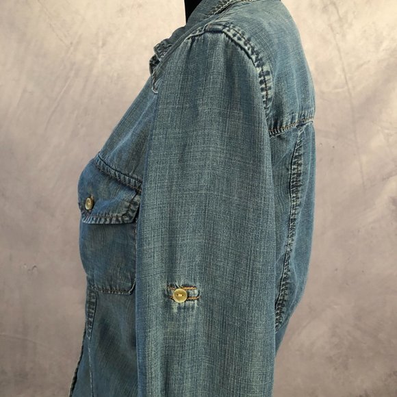 Anthropologie - Cloth & Stone Chambray Button Down - Picture 3 of 6